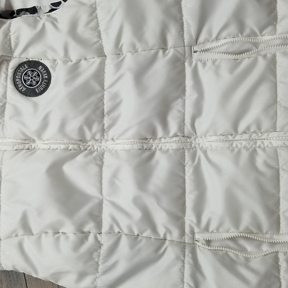 Aeropostale Puffer vest, large - Picture 3 of 6